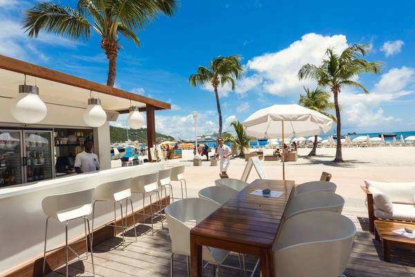 Holland-House-Sint-Maarten10t98439894235___MzMxNC1fWjVBOTQyMA==b_64.jpg