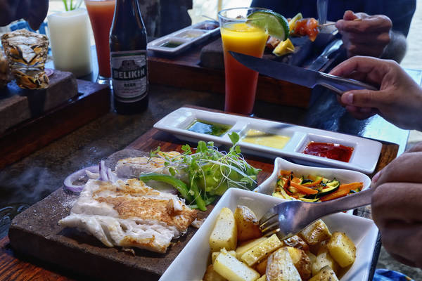 parrot-cove-restaurant