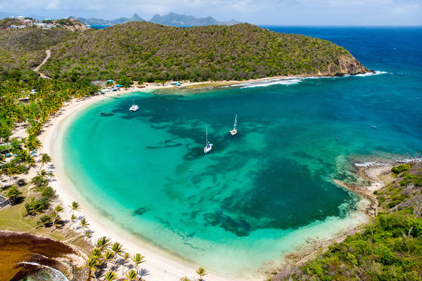Maak een georganiseerde zeiltocht van 10 nachten per catamaran door het Caribisch gebied. Zeil vanaf Martinique naar St. Lucia