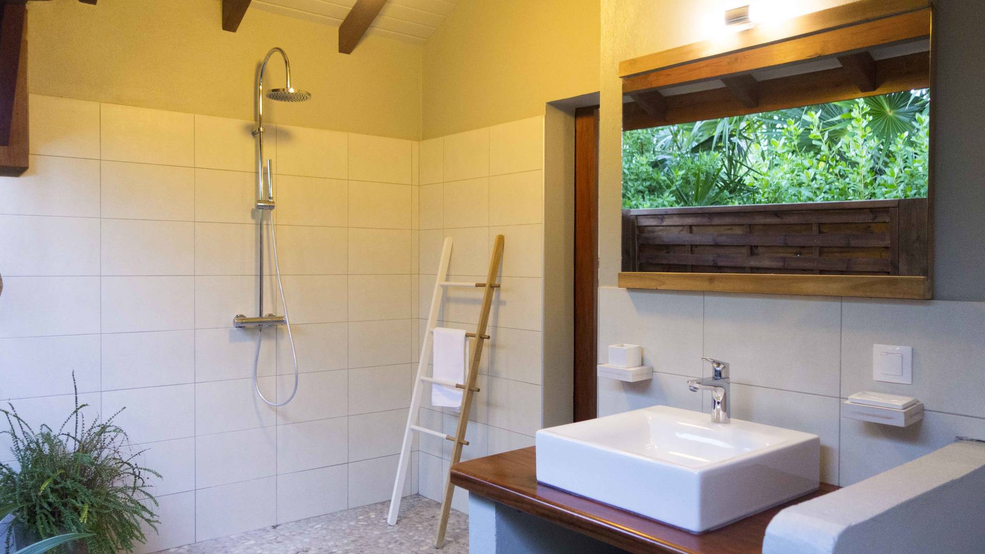 Shambala Lodge Guadeloupe