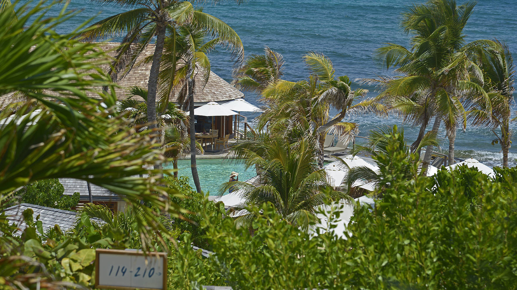 manapany-PISCINE JARDIN NET©LEROI.jpg