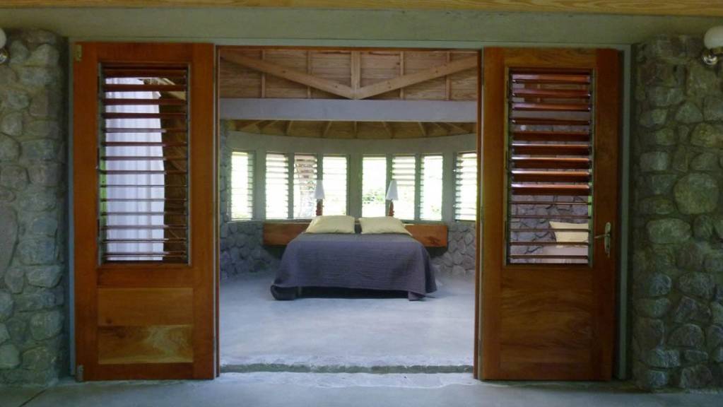 mango-open-bedroom-1024x767.jpg