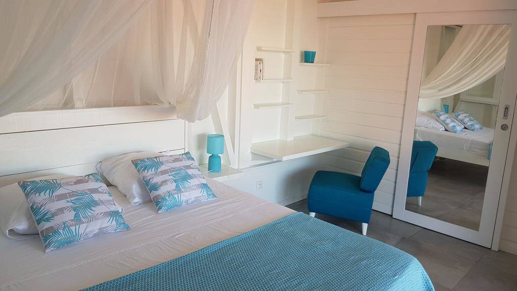 petite-villa-des-saintes2.jpg