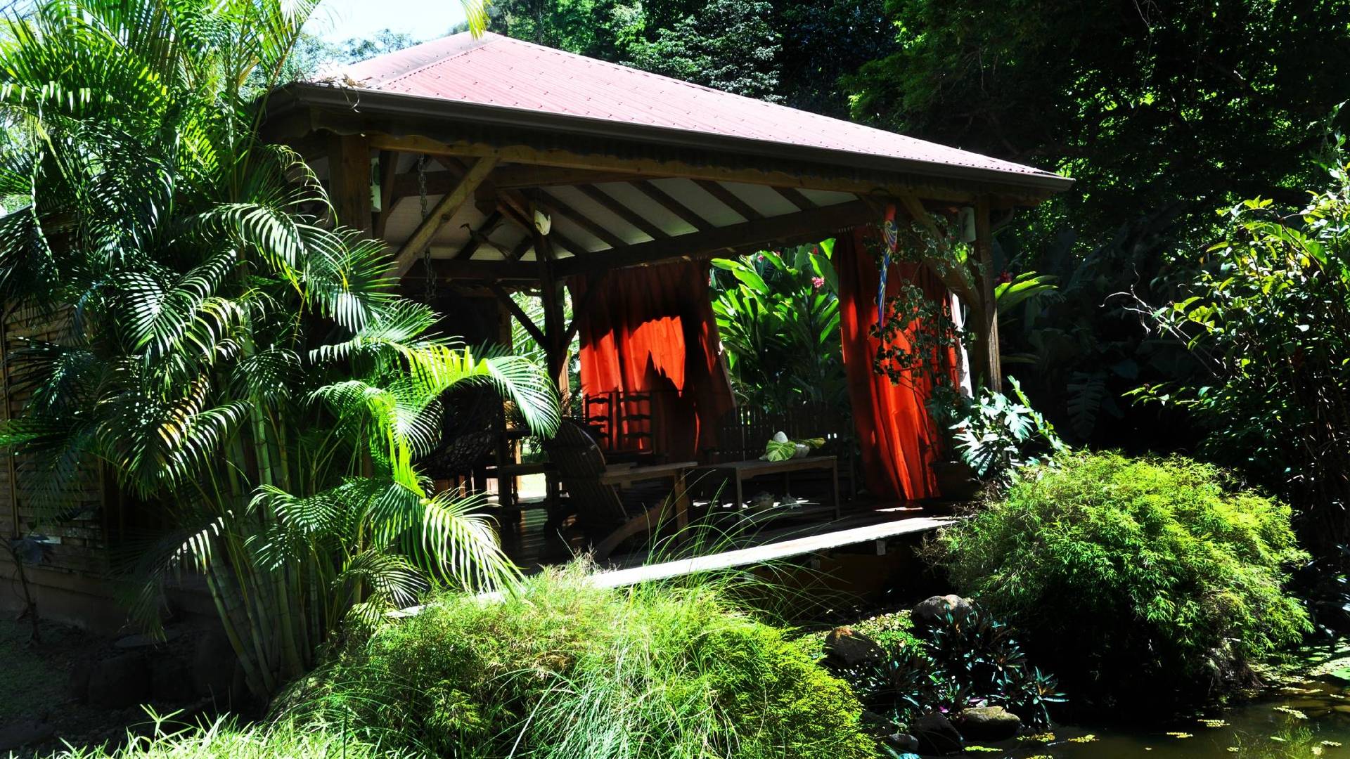 west-indies-cottage-vijver.jpg